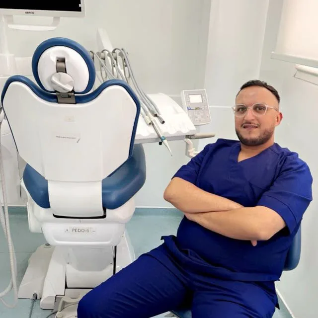 Dr. Bouhelmouch Ahmed Amine, Chirurgien Dentiste